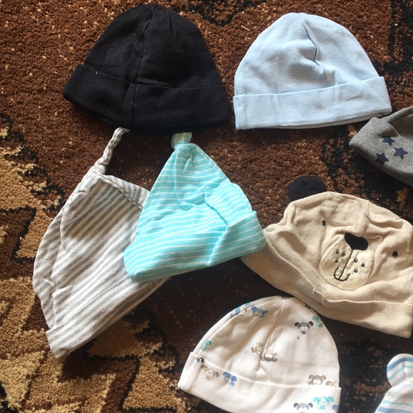 Newborn hat bundle - Picture 2 of 3